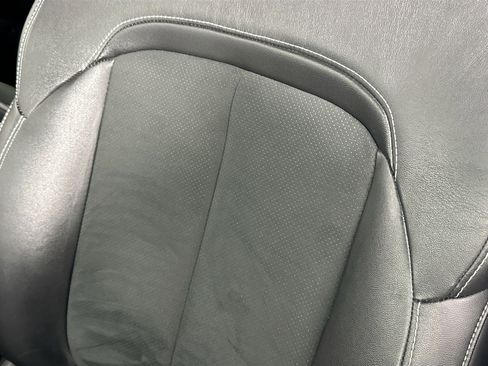 Used 2023 Jeep Grand Cherokee L Laredo image 18