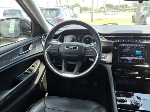 Used 2021 Jeep Grand Cherokee L Limited AWD/4WD image 14
