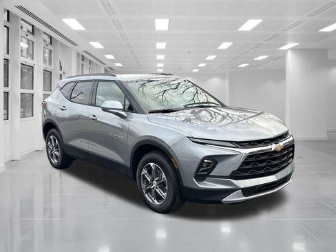 New 2025 Chevrolet Blazer LT w/ Convenience Package image 3