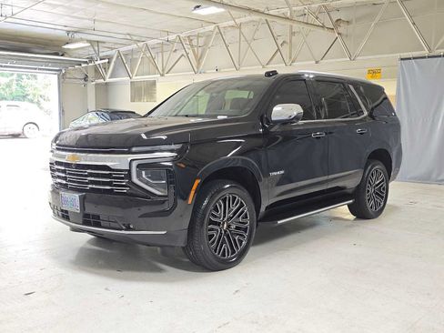 Used 2025 Chevrolet Tahoe Premier AWD/4WD image 7