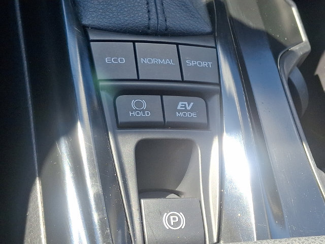 Used 2025 Toyota Camry LE FWD image 25