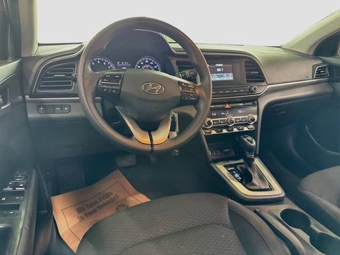 Used 2020 Hyundai Elantra SE w/ Cargo Package (C1) FWD image 16