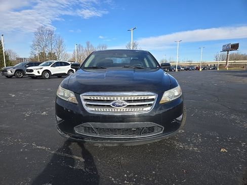 Used 2012 Ford Taurus SHO image 2
