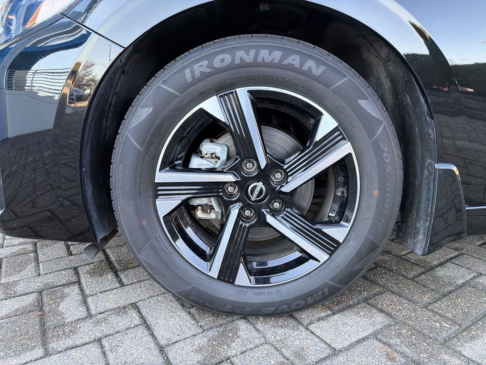 Used 2025 Nissan Sentra SV w/ All-Weather Package FWD image 10