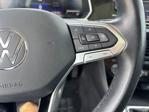 Used 2024 Volkswagen Jetta SE FWD image 12