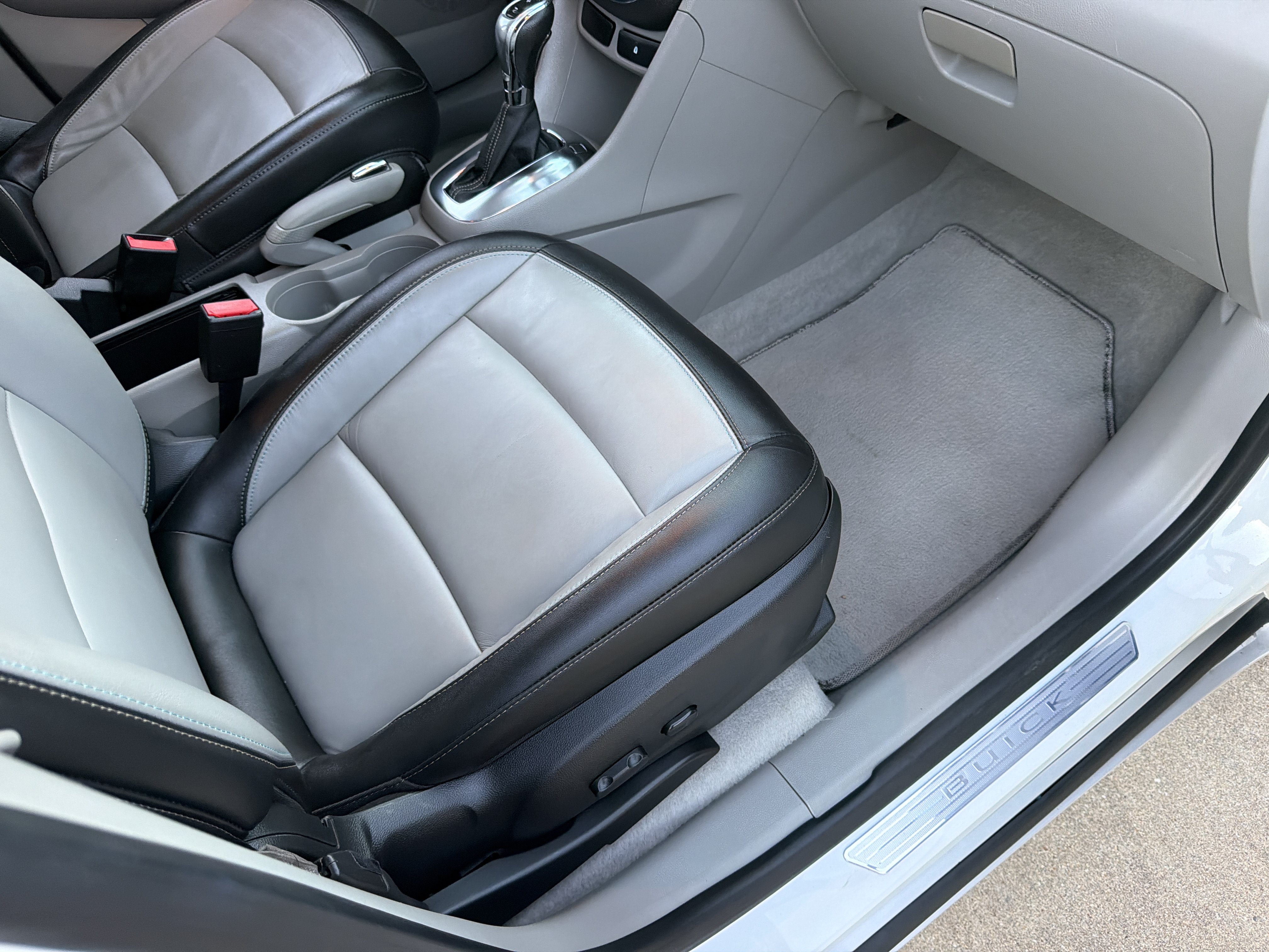Used 2013 Buick Encore Leather FWD image 11