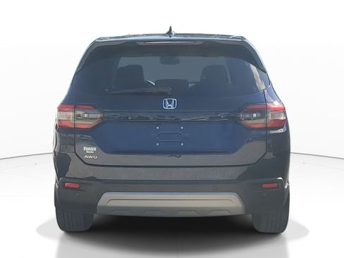 Used 2025 Honda Pilot EX-L image 6