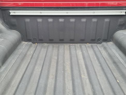 Used 2022 Nissan Frontier SV image 12