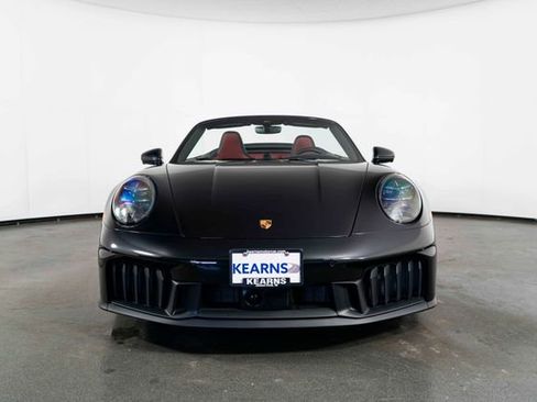 Used 2025 Porsche 911 Carrera 4 GTS image 3
