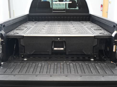 Used 2020 Toyota Tacoma TRD Off-Road image 16