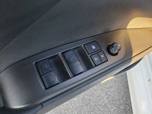 Used 2024 Toyota Camry SE image 13