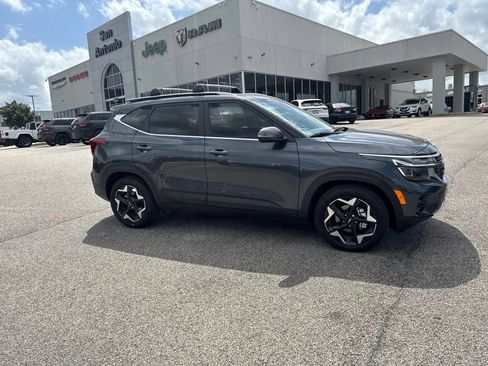 Used 2026 Kia Seltos EX FWD image 14