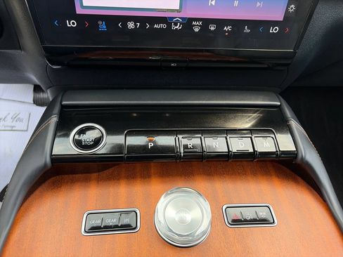 Used 2025 Lincoln Navigator L Black Label AWD/4WD image 24