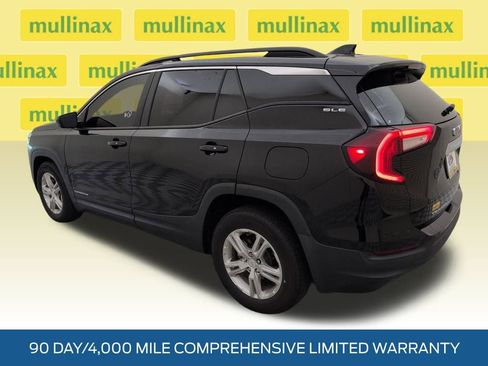 Used 2022 GMC Terrain SLE w/ Driver Convenience Package image 9