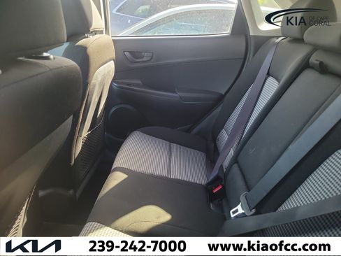 Used 2018 Hyundai Kona SEL w/ SEL Tech Package 02 FWD image 6