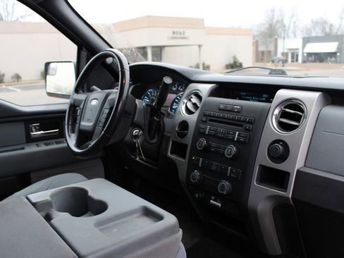 Used 2012 Ford F150 XLT w/ XLT Chrome Pkg image 25