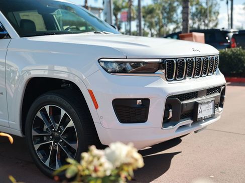 New 2025 Jeep Grand Cherokee L Overland image 7