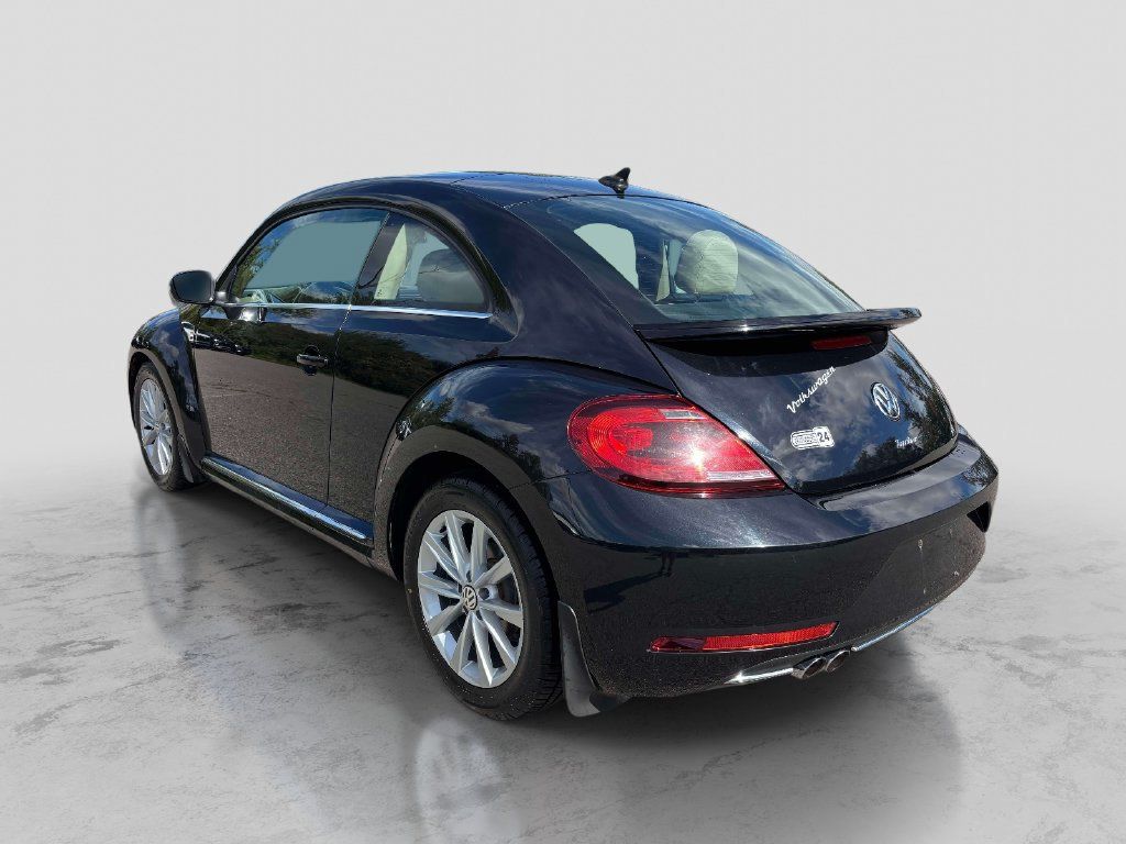 Used 2019 Volkswagen Beetle 2.0T SE FWD image 3