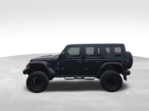 Used 2023 Jeep Wrangler Unlimited Rubicon w/ Cold Weather Group AWD/4WD image 14