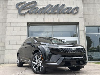 Used 2025 Cadillac Optiq Luxury 2 w/ LPO, Floor Liner Package