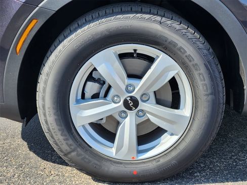 New 2026 Kia Sorento LX image 9