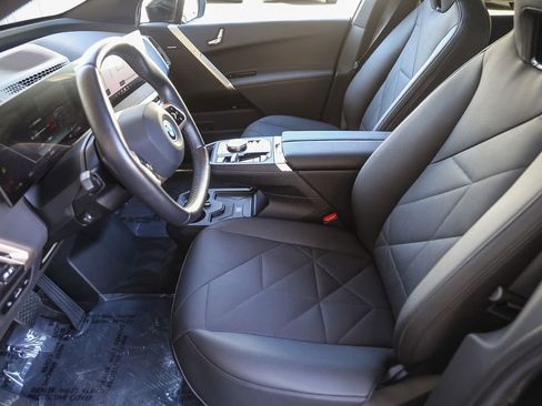 Used 2025 BMW iX xDrive50 AWD/4WD image 14