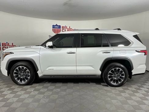 Used 2025 Toyota Sequoia Platinum image 6