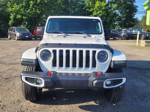 Used 2018 Jeep Wrangler Unlimited Sahara AWD/4WD image 3