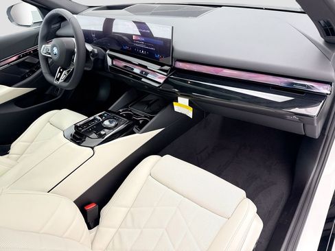 New 2026 BMW i5 eDrive40 w/ M Sport Package RWD image 16