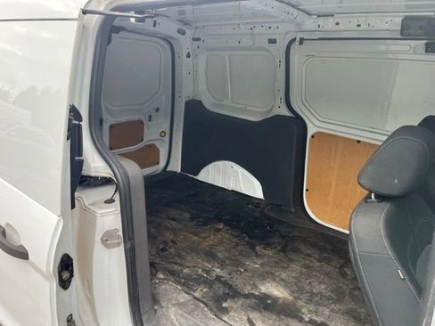 Used 2019 Ford Transit Connect XLT FWD image 12
