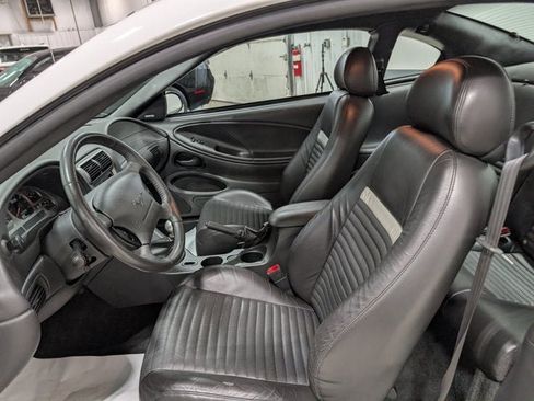 Used 2004 Ford Mustang Mach 1 RWD image 14