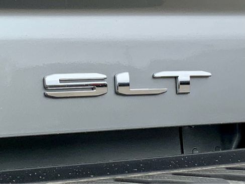 New 2026 GMC Sierra 3500 SLT image 27