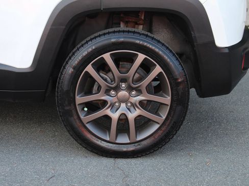 Used 2016 Jeep Renegade 75th Anniversary AWD/4WD image 37