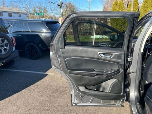 Certified 2022 Ford Edge SEL w/ Convenience Package image 18