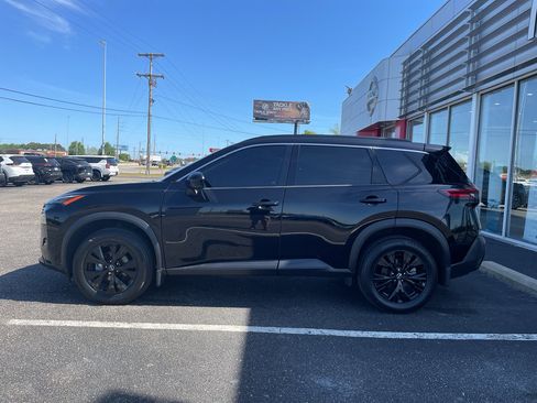 Certified 2023 Nissan Rogue SV FWD image 19
