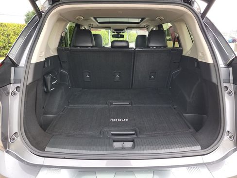 Certified 2024 Nissan Rogue Platinum FWD image 13