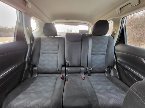 Used 2016 Nissan Rogue S image 15