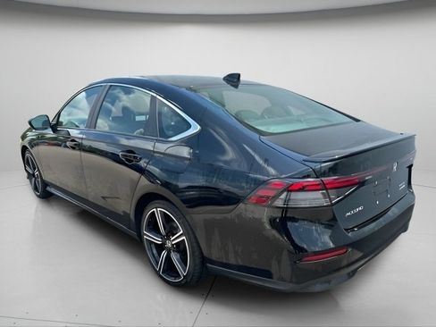 Used 2024 Honda Accord Sport image 8