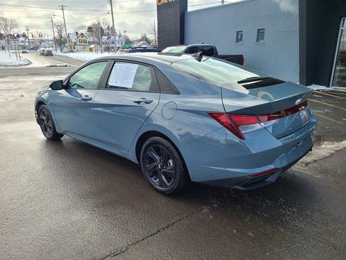 Used 2023 Hyundai Elantra SEL image 9