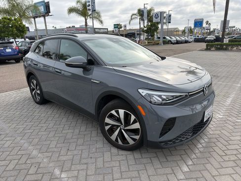 Used 2023 Volkswagen ID.4 Pro image 3