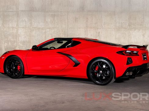 Used 2020 Chevrolet Corvette Stingray w/ 3LT Preferred Equipment Group image 3