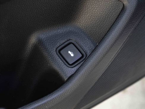 Used 2021 Honda Accord Touring image 38