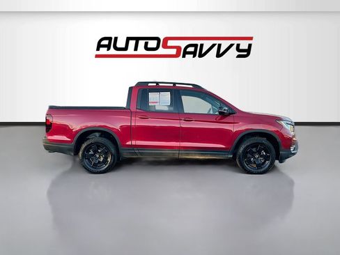 Used 2025 Honda Ridgeline Black Edition image 8