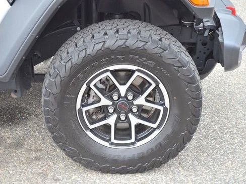 Used 2025 Jeep Wrangler Unlimited Rubicon image 10