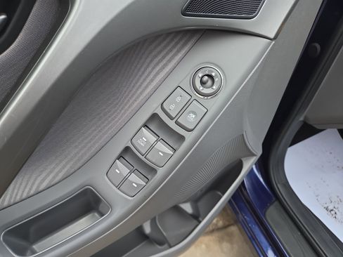 Used 2013 Hyundai Elantra GLS w/ Preferred Pkg image 16