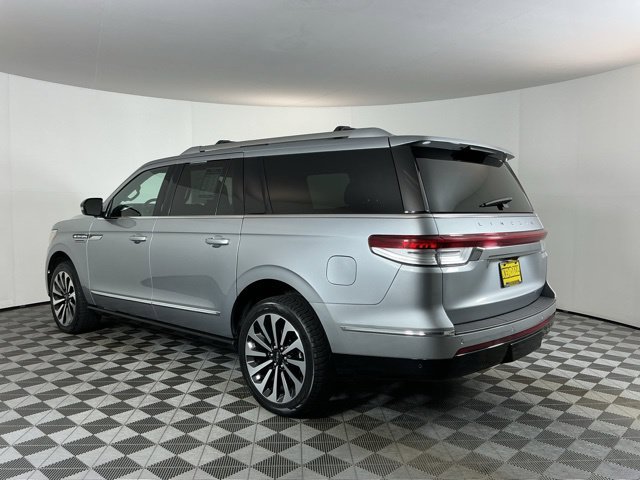 Used 2023 Lincoln Navigator L Reserve w/ Equipment Group 201A AWD/4WD image 6