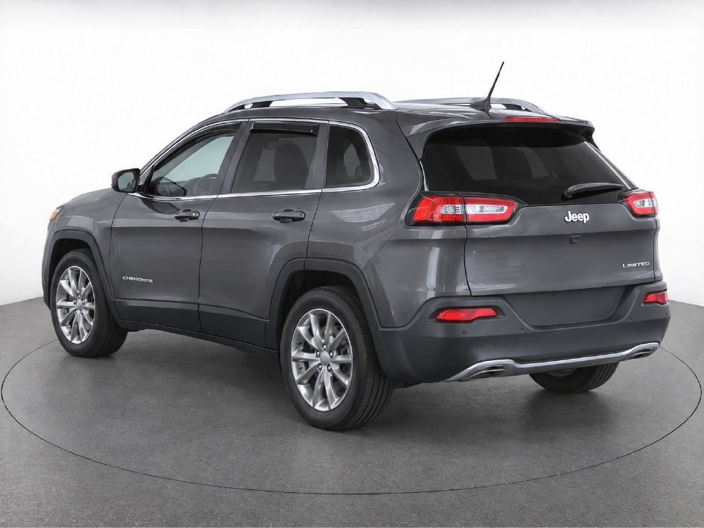 Used 2018 Jeep Cherokee Limited FWD image 3