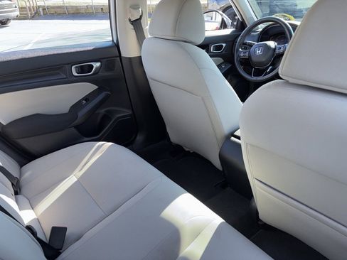 Used 2024 Honda Civic EX image 6