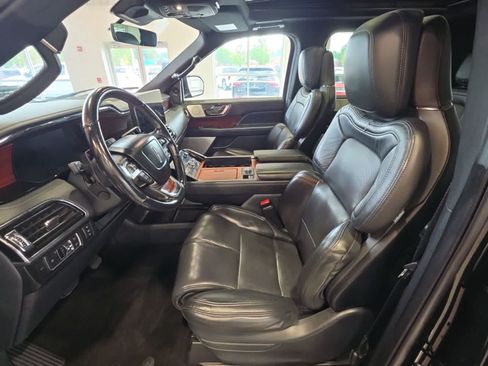 Used 2022 Lincoln Navigator Reserve AWD/4WD image 19