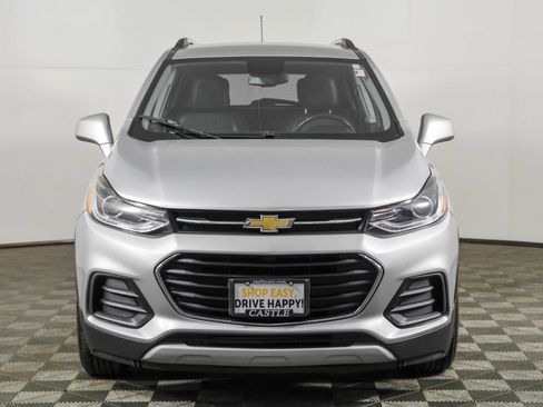 Used 2019 Chevrolet Trax LT w/ LT Convenience Package FWD image 9